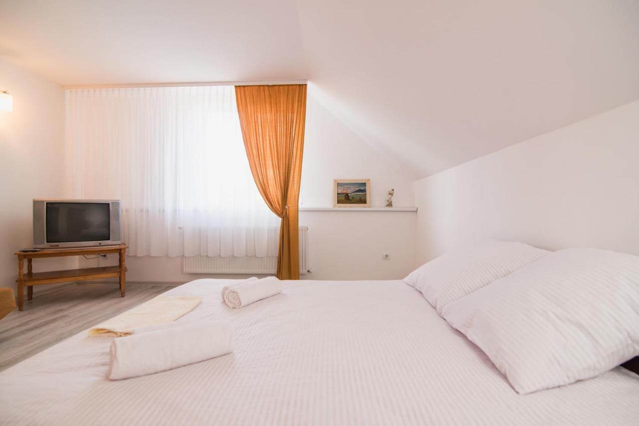Margit Sziget Apartment Svalyava